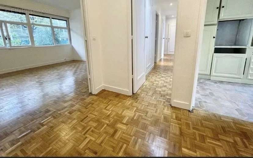 Appartement à PARIS-20E