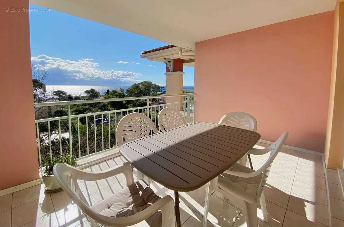 Appartement à FREJUS