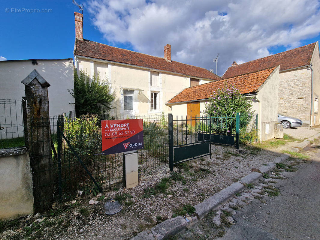 Maison à BAZARNES