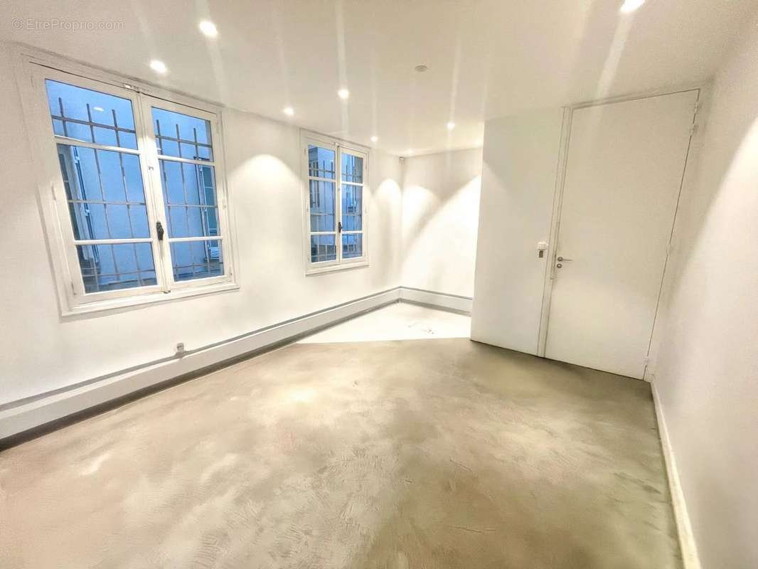 Appartement à PARIS-3E