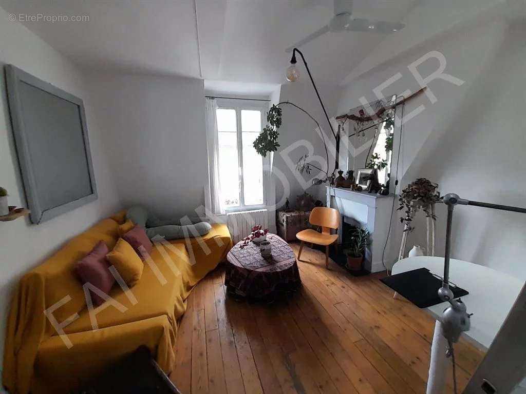 Appartement à PARIS-12E