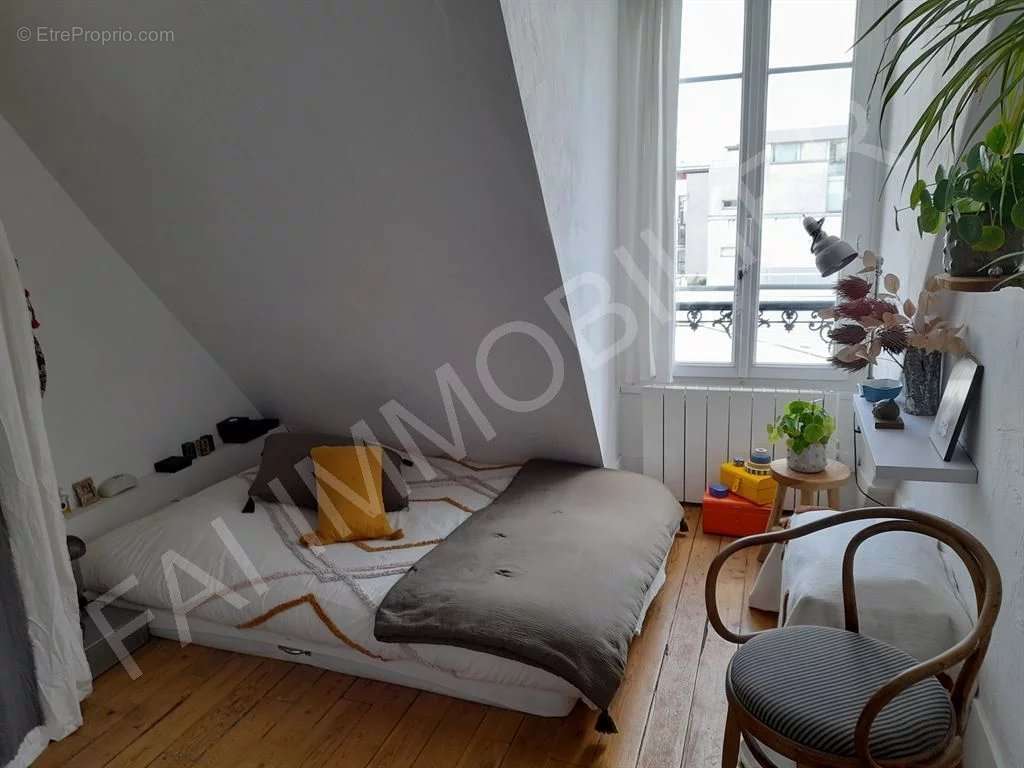 Appartement à PARIS-12E