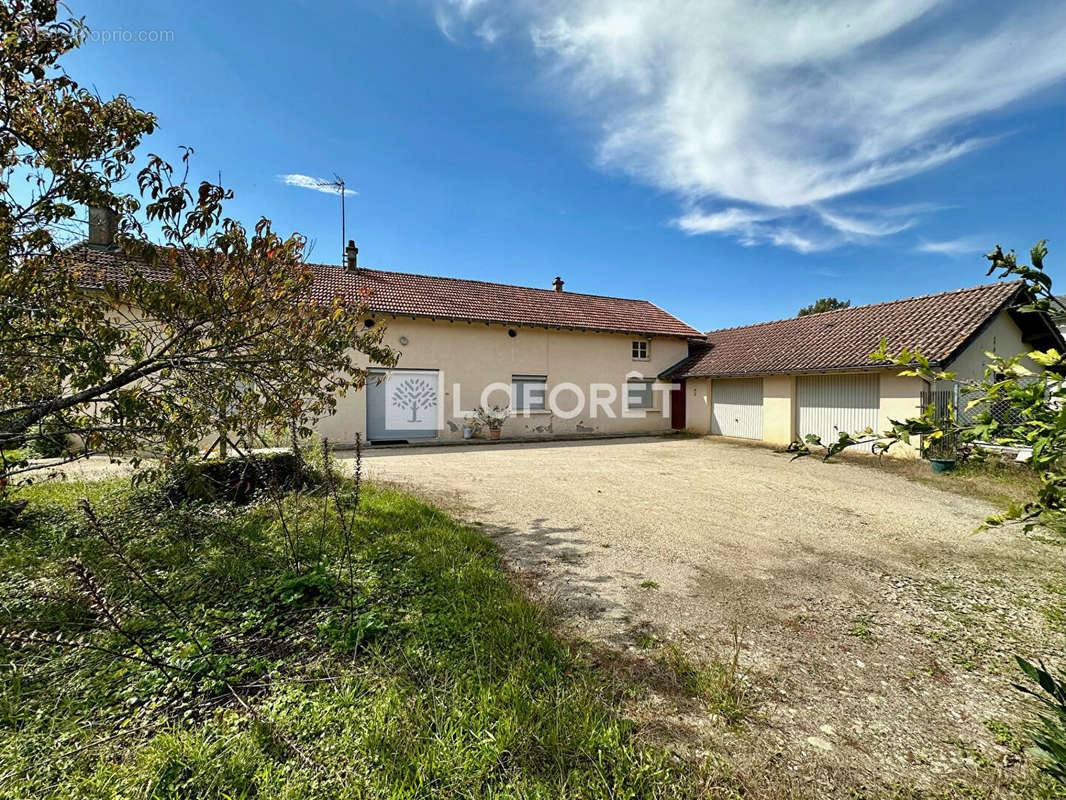 Maison à SAINT-NIZIER-LE-DESERT