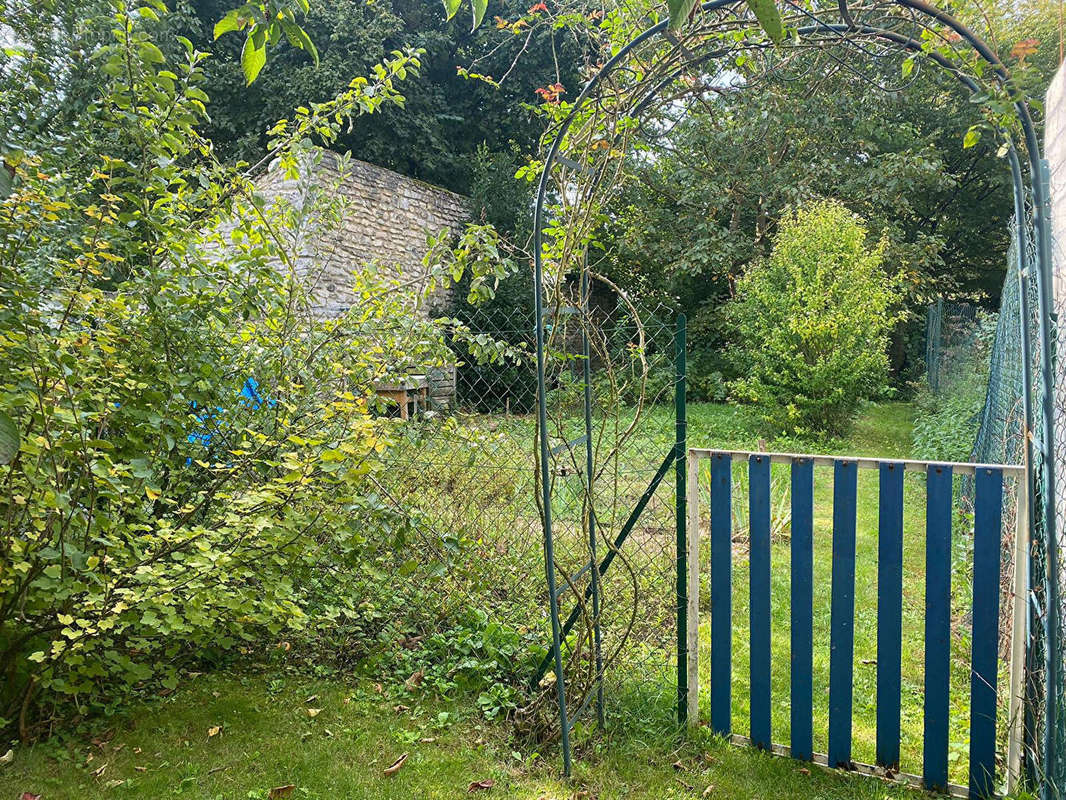 Maison à FONTENAY-SAINT-PERE