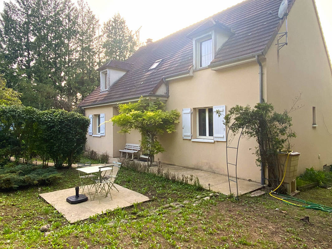 Maison à SAINT-MARTIN-LA-GARENNE