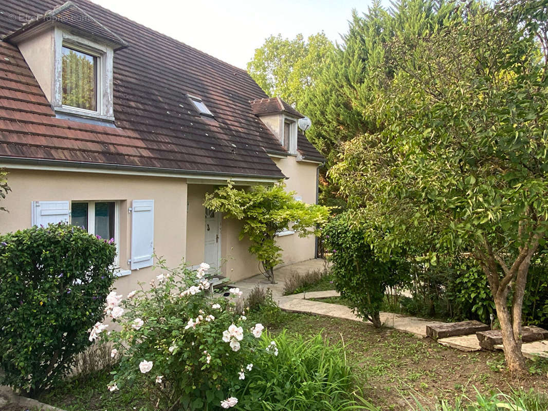 Maison à SAINT-MARTIN-LA-GARENNE