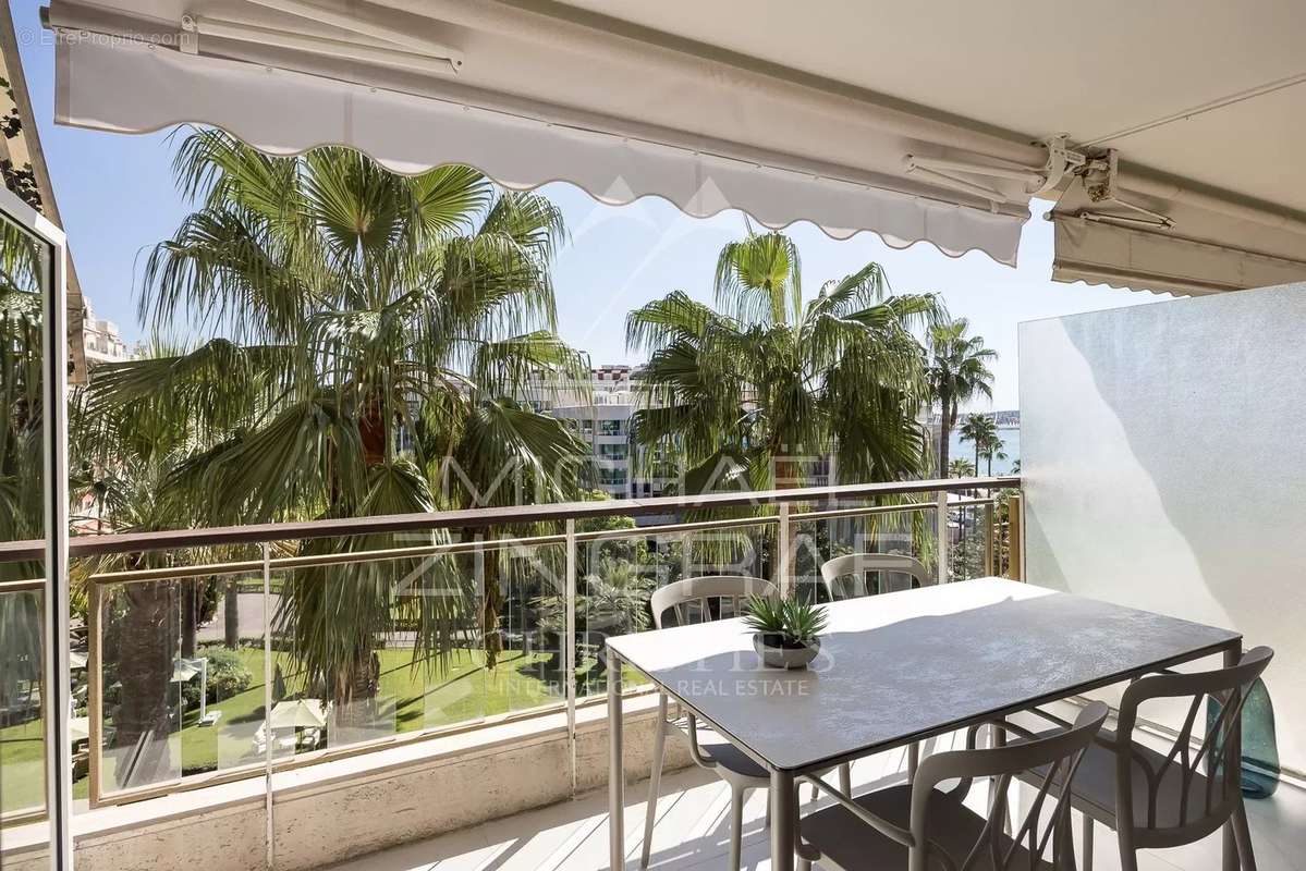 Appartement à CANNES