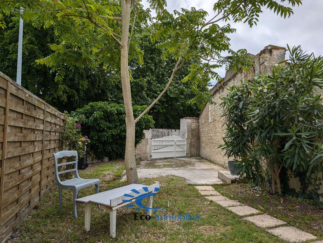 Photo 2 - Maison à ANGOULINS