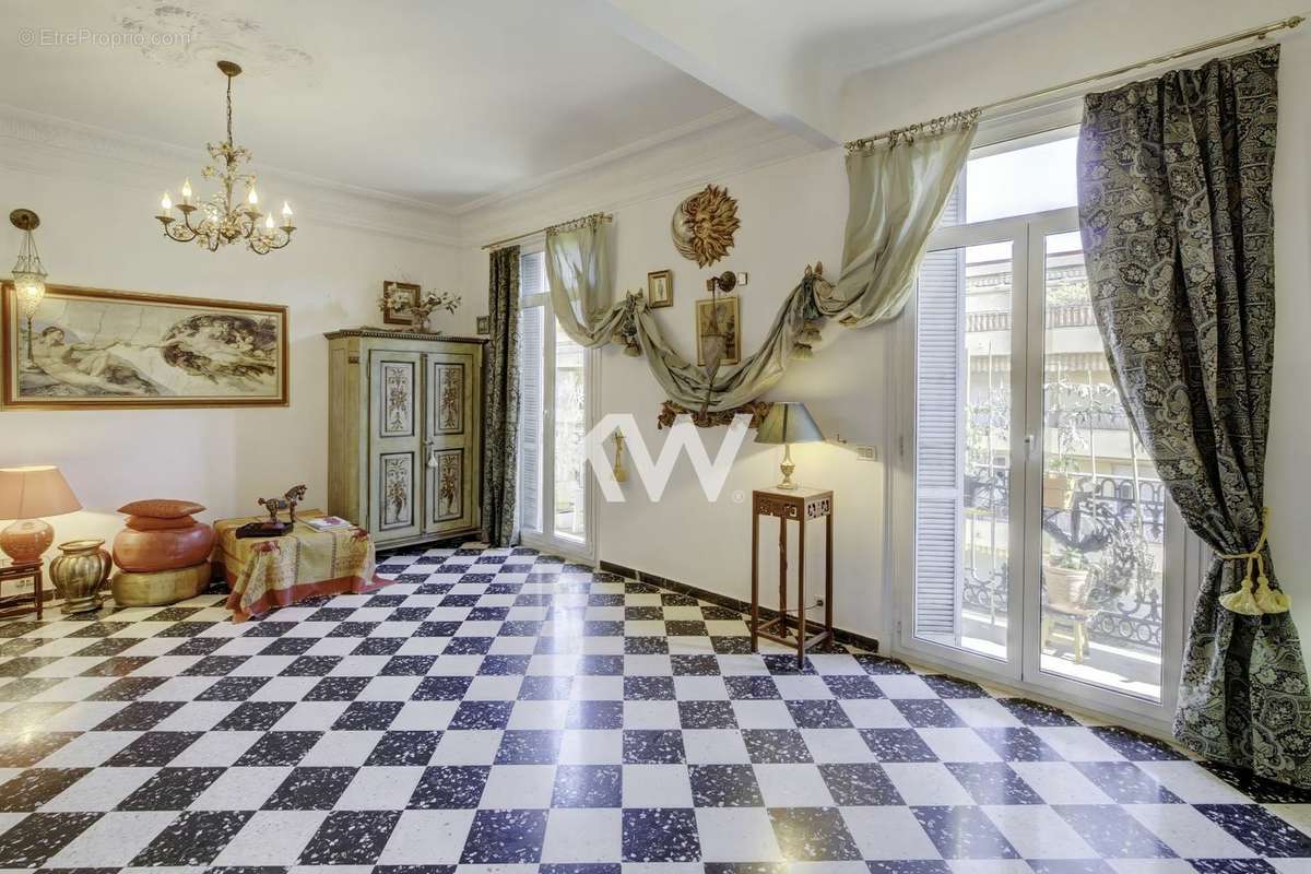 Appartement à MENTON