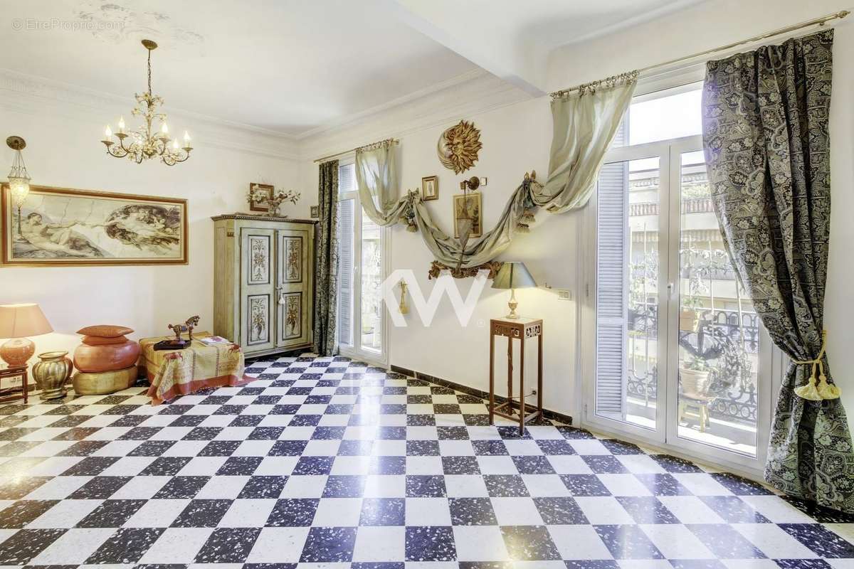 Appartement à MENTON