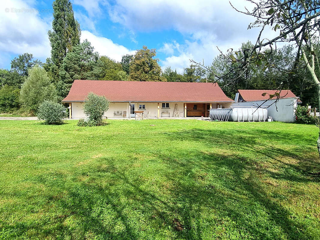 Maison à BLETTERANS