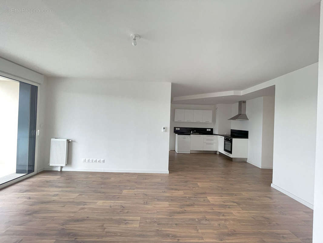 Appartement à LE MESNIL-ESNARD