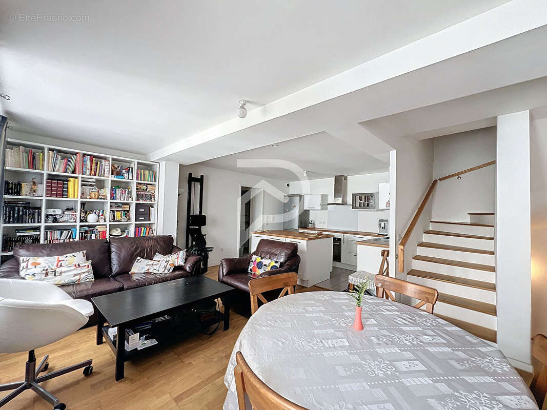 Appartement à BOURG-LA-REINE