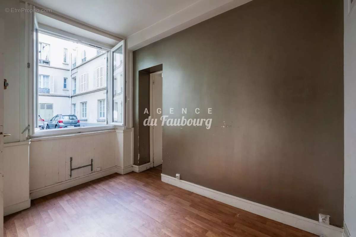 Appartement à PARIS-10E