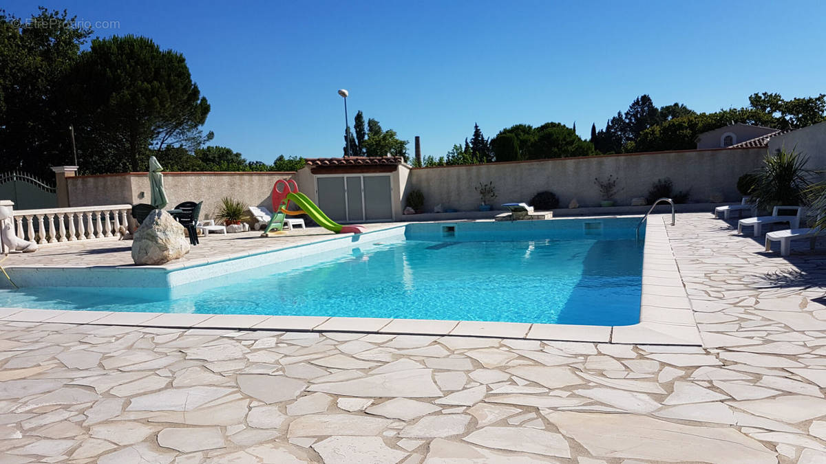 Maison à SAINT-SATURNIN-LES-AVIGNON