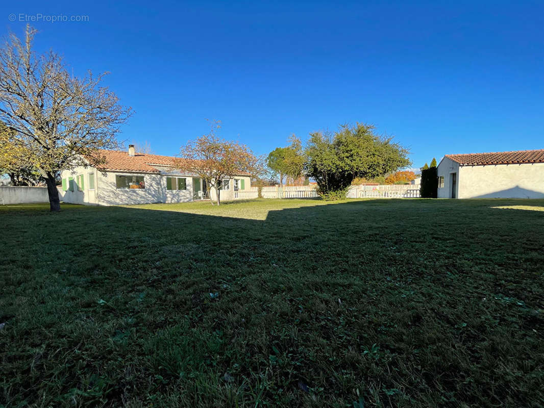 Maison à SAINT-SATURNIN-LES-AVIGNON