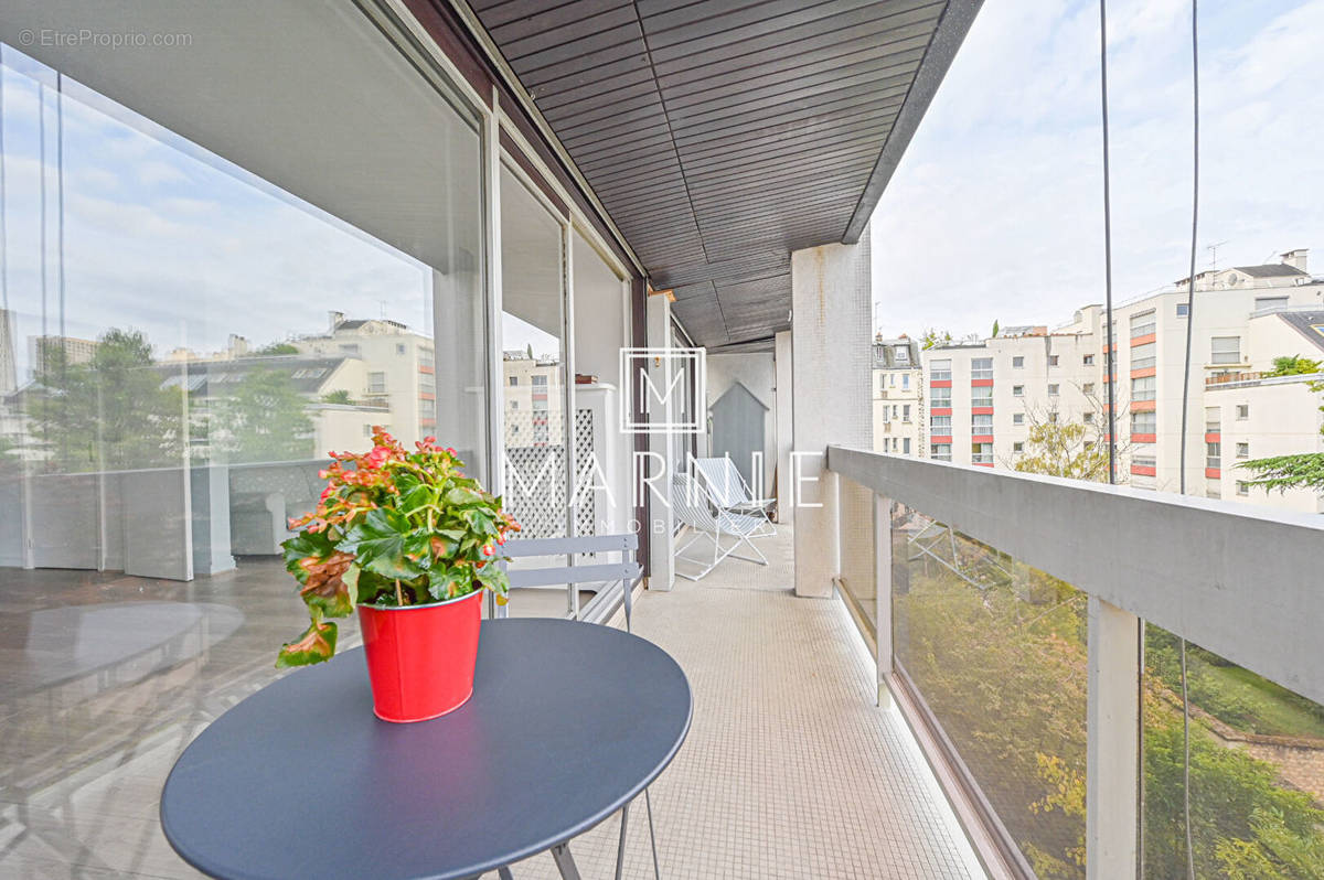 Appartement à PARIS-15E