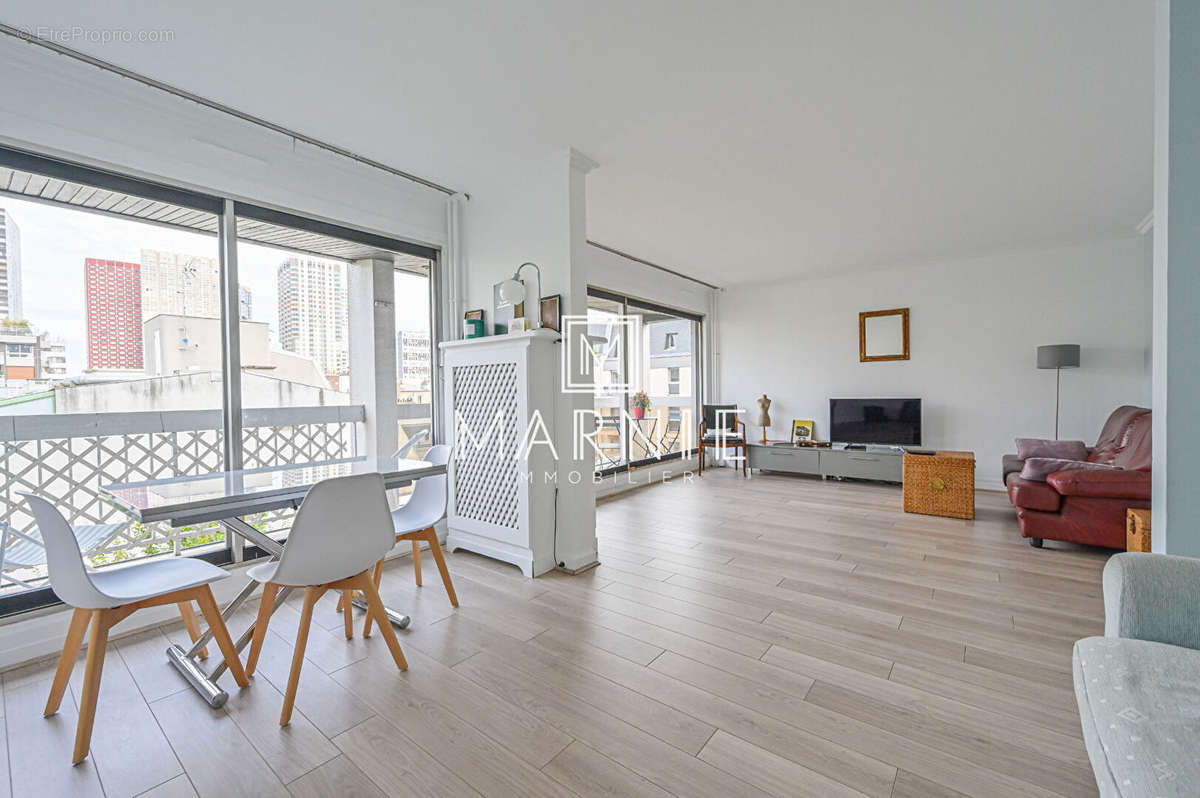 Appartement à PARIS-15E