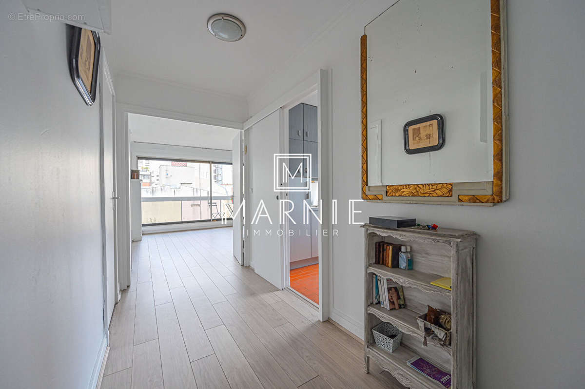 Appartement à PARIS-15E