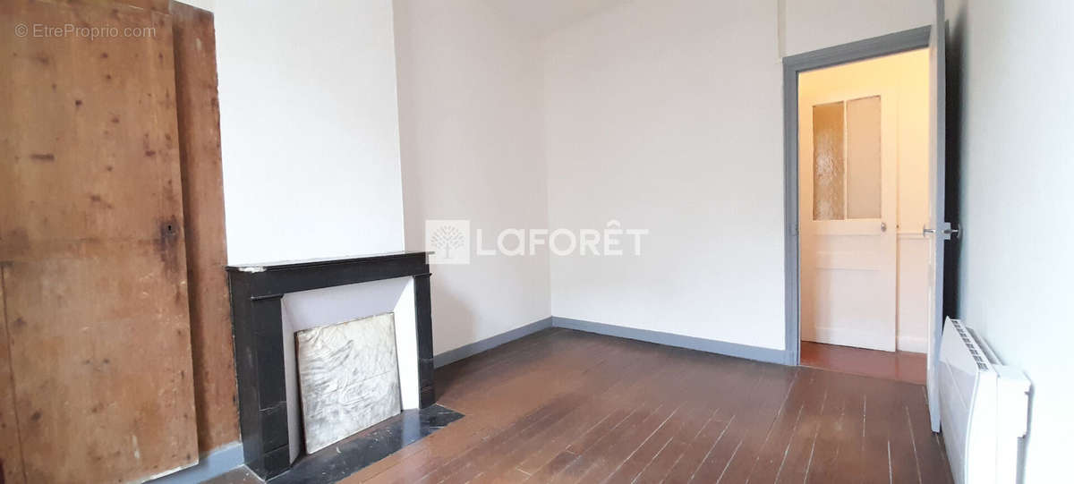 Appartement à PARIS-14E