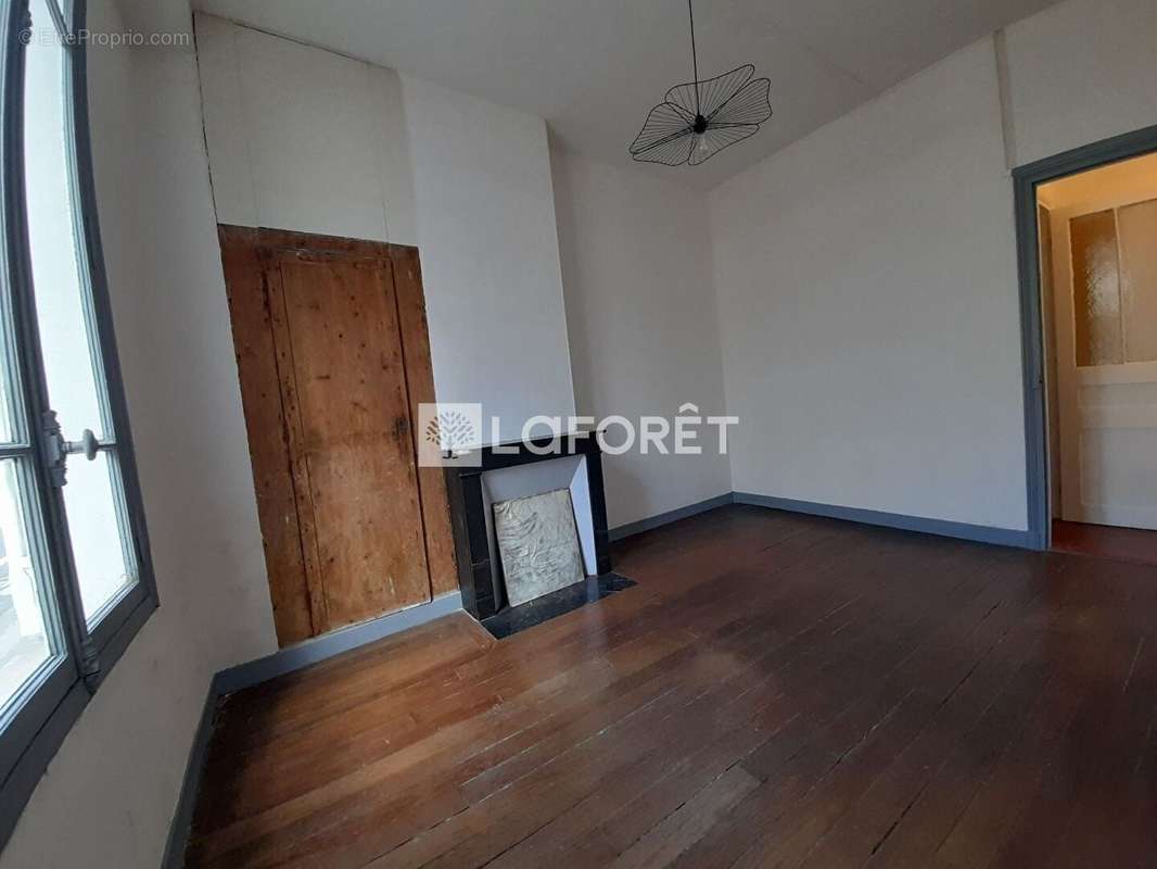 Appartement à PARIS-14E