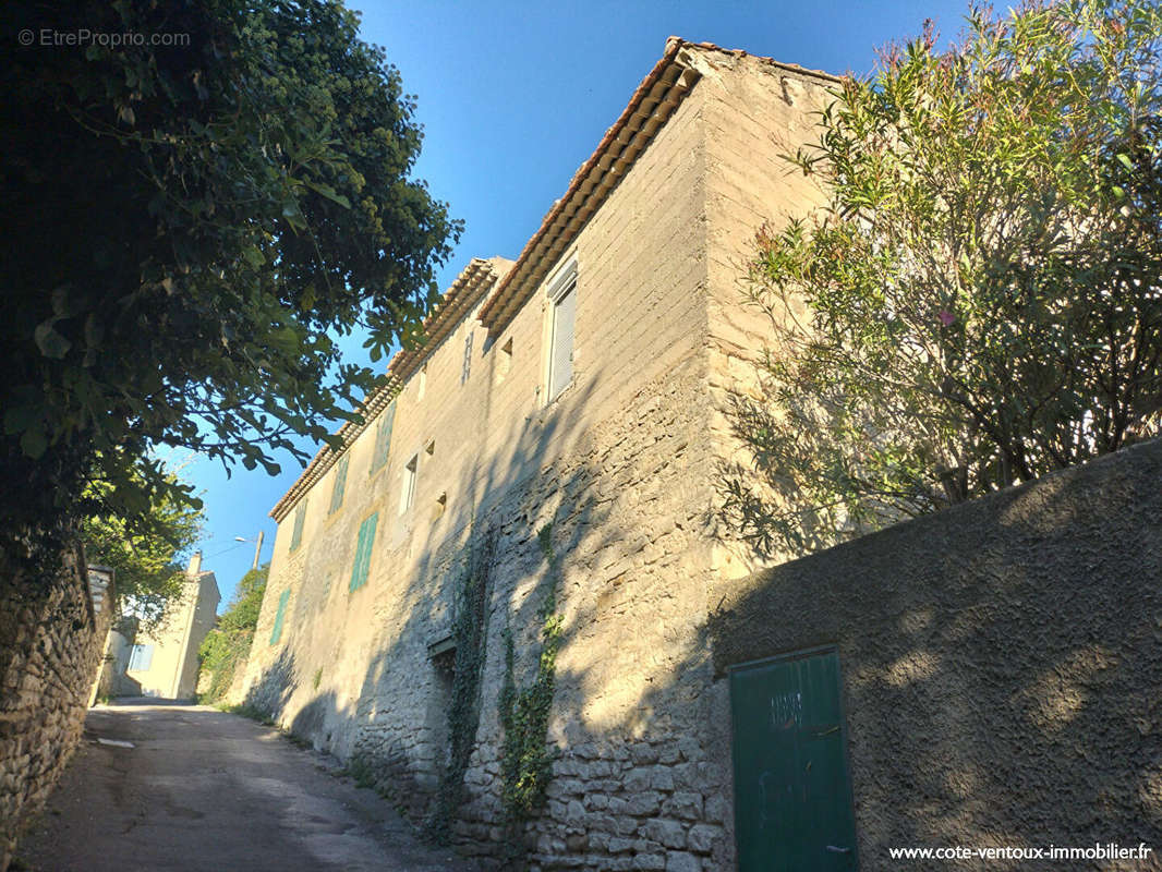 Maison à CAROMB