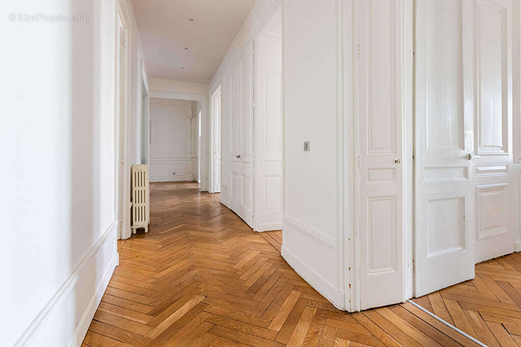 Appartement à LYON-6E