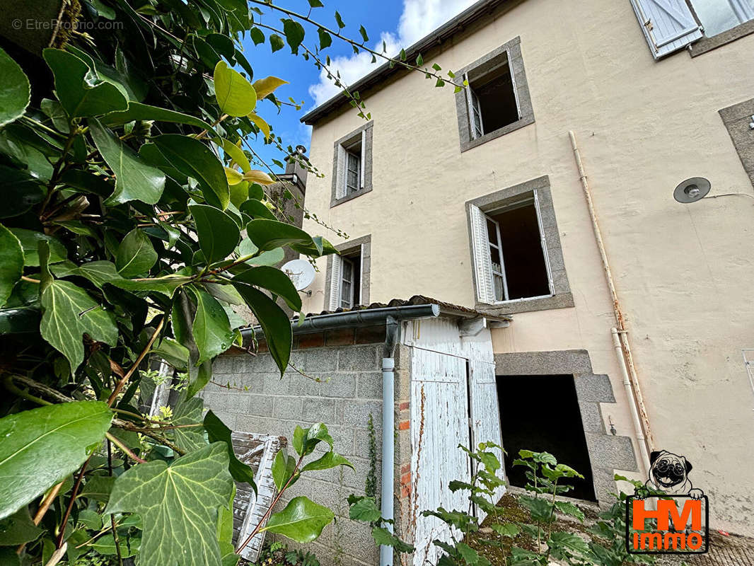 Maison à SAINT-SULPICE-LAURIERE