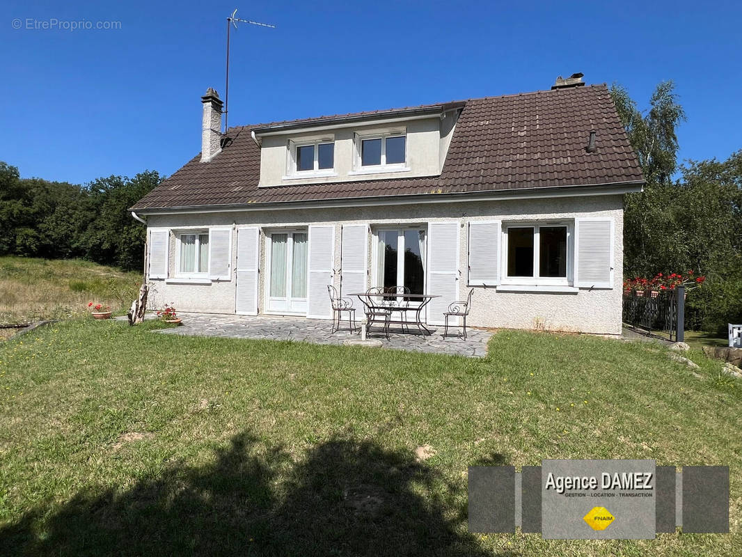 Maison à SAINT-CYR-SOUS-DOURDAN