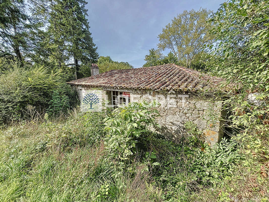 Maison à AZAY-SUR-THOUET