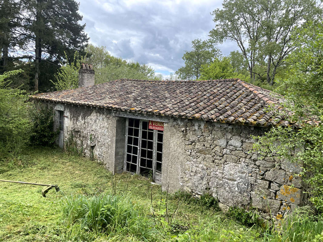 Maison à AZAY-SUR-THOUET