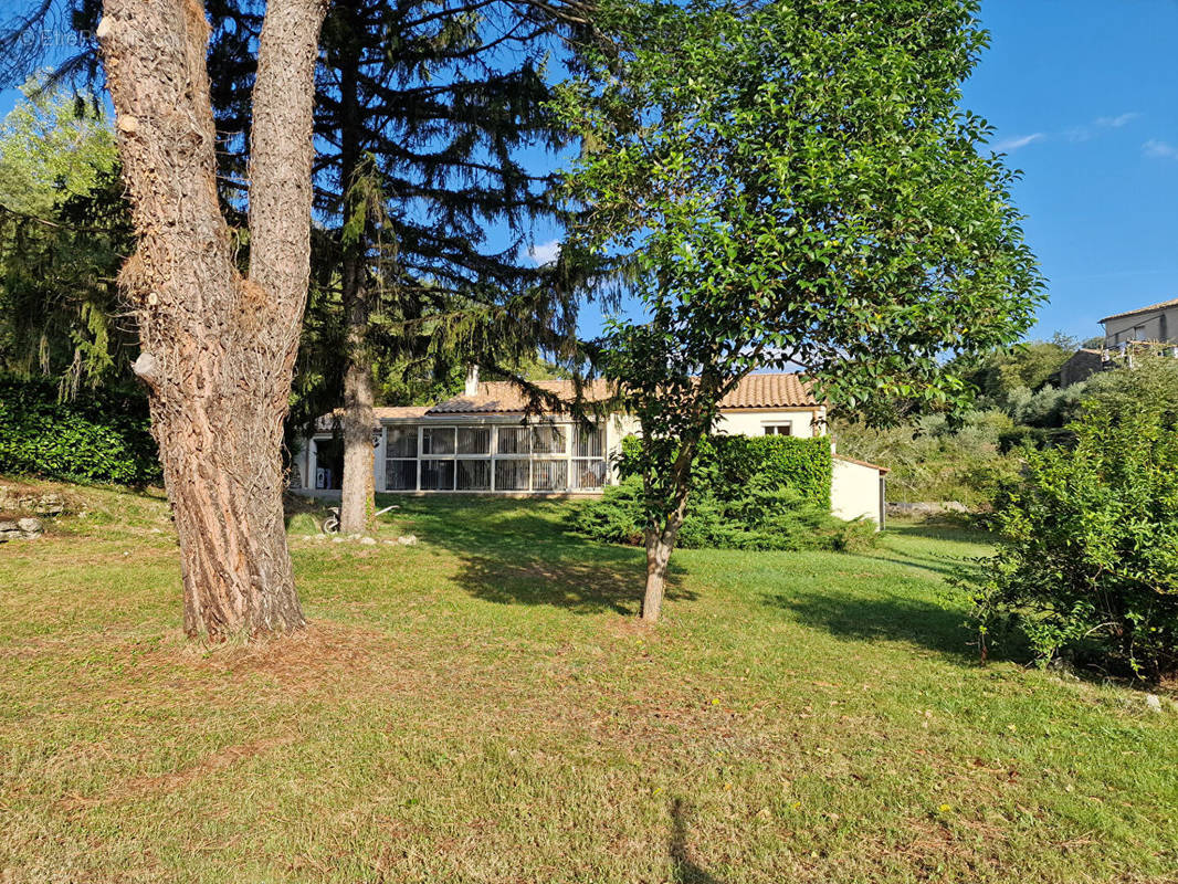 Maison à SAINT-BRES