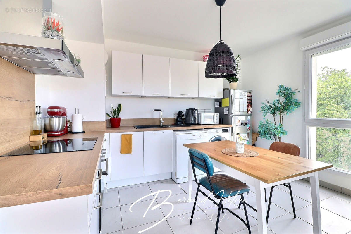 Appartement à MARSEILLE-9E