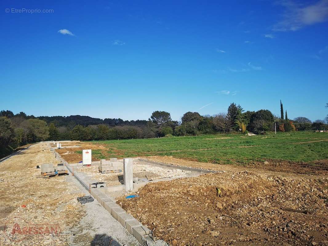 Terrain à UZES