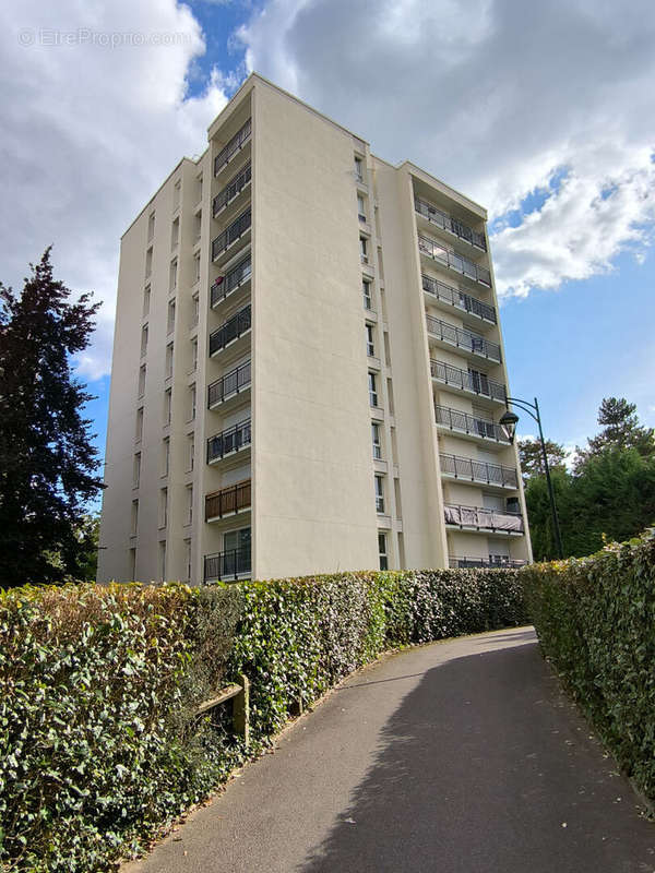 Appartement à EPINAY-SOUS-SENART