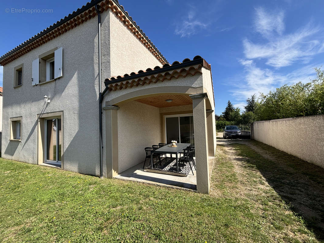 Maison à DAVEZIEUX