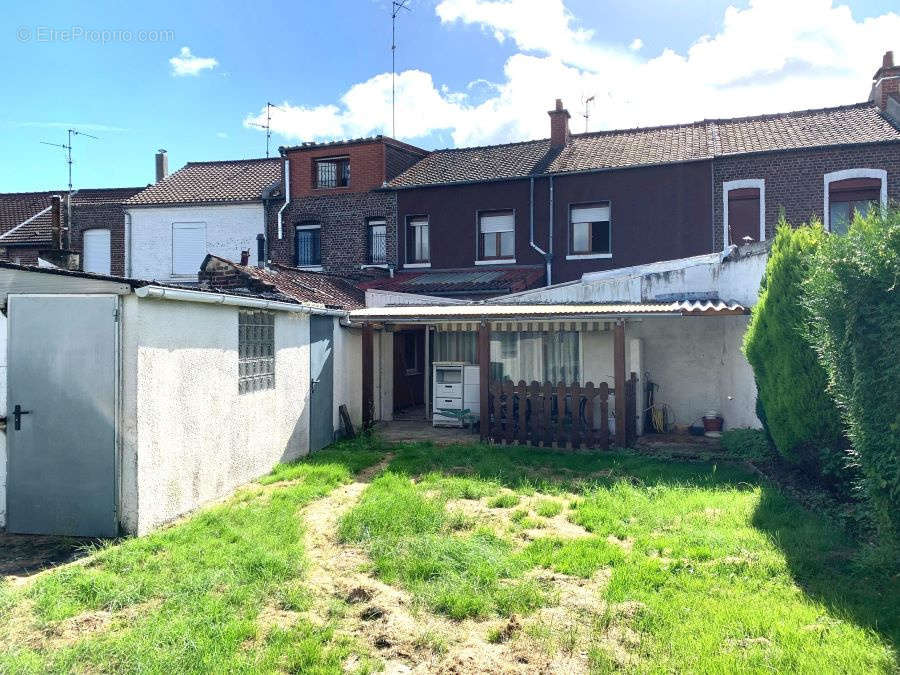 Maison à SAINT-AMAND-LES-EAUX