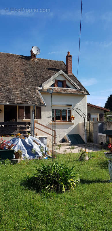 Maison à VERDUN-SUR-LE-DOUBS