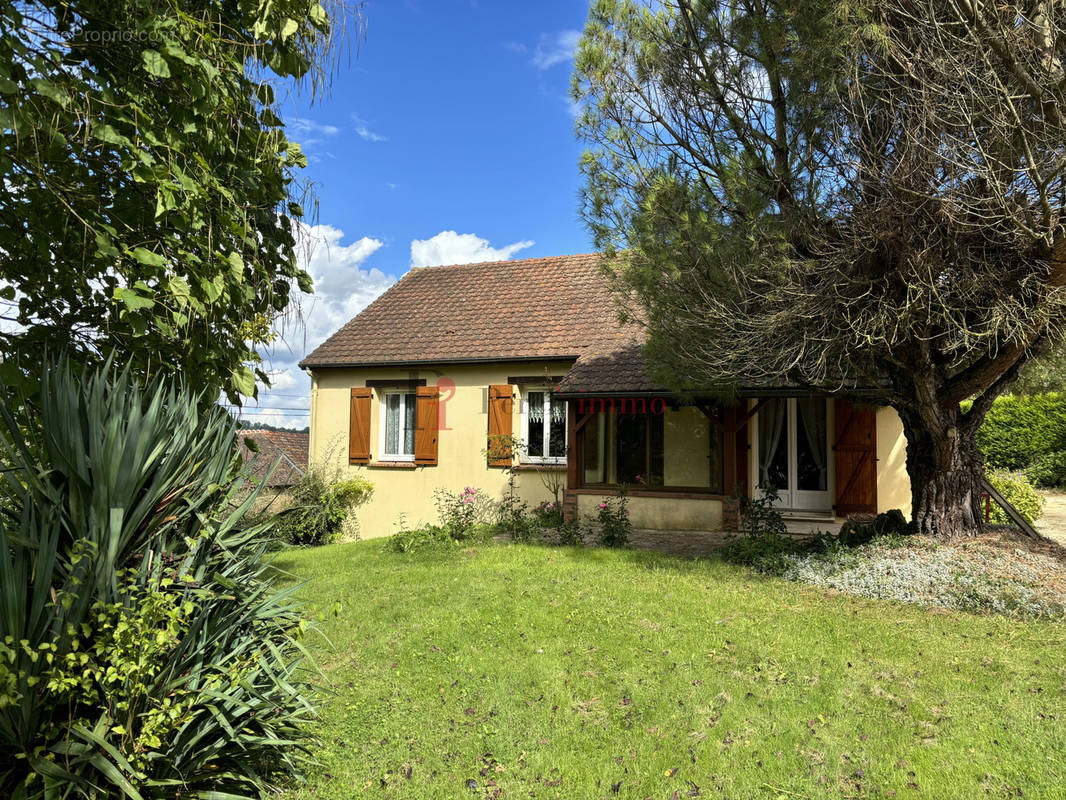 Maison à BAZOCHES-SUR-HOENE