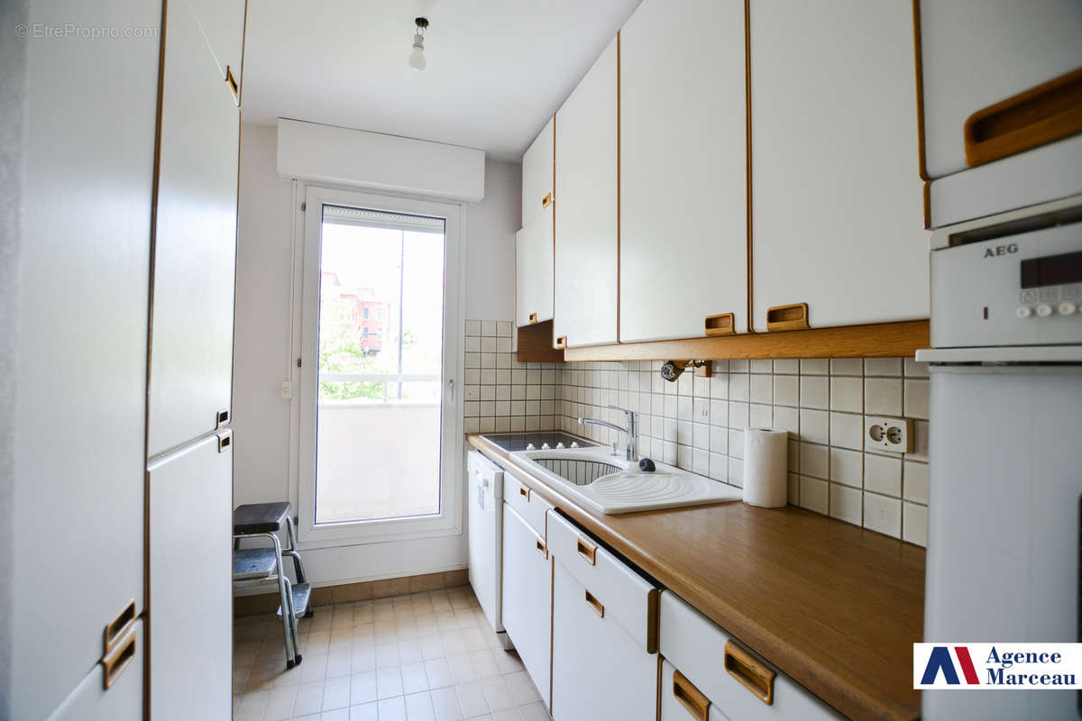 Appartement à COURBEVOIE