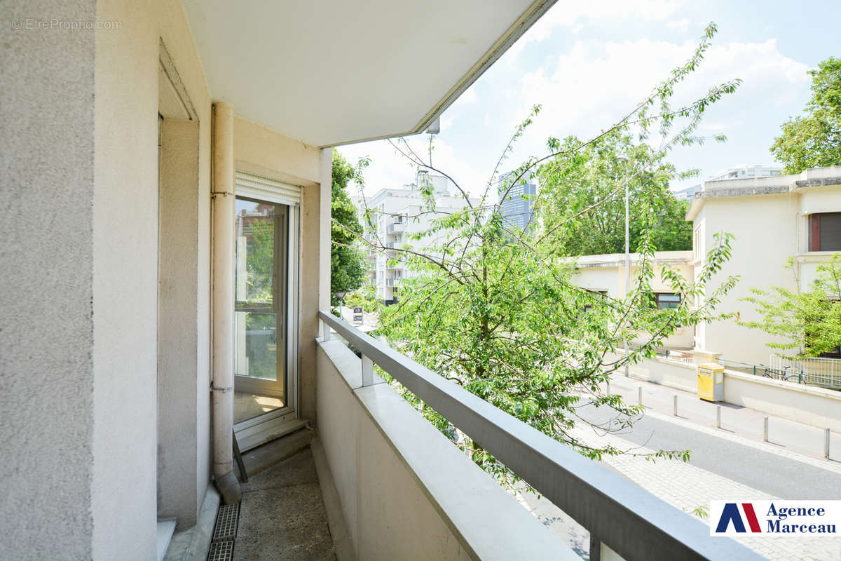 Appartement à COURBEVOIE