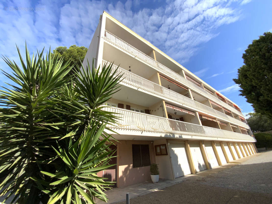 Appartement à SAINT-CYR-SUR-MER