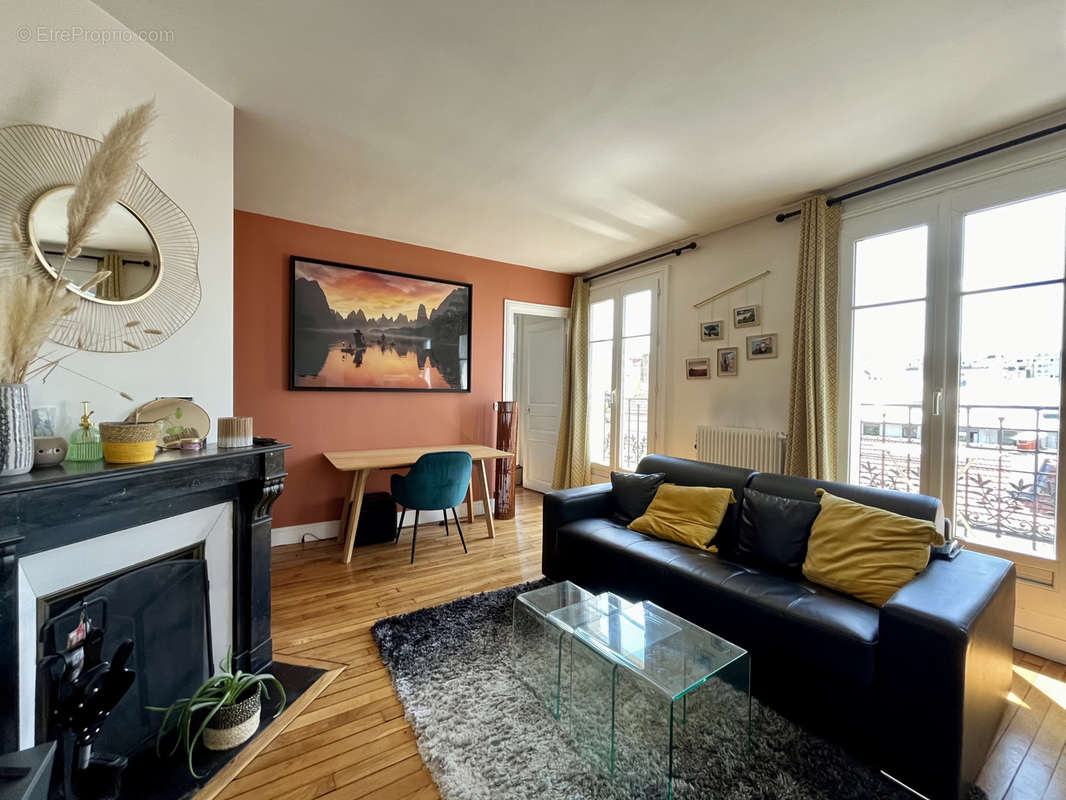 Appartement à LEVALLOIS-PERRET