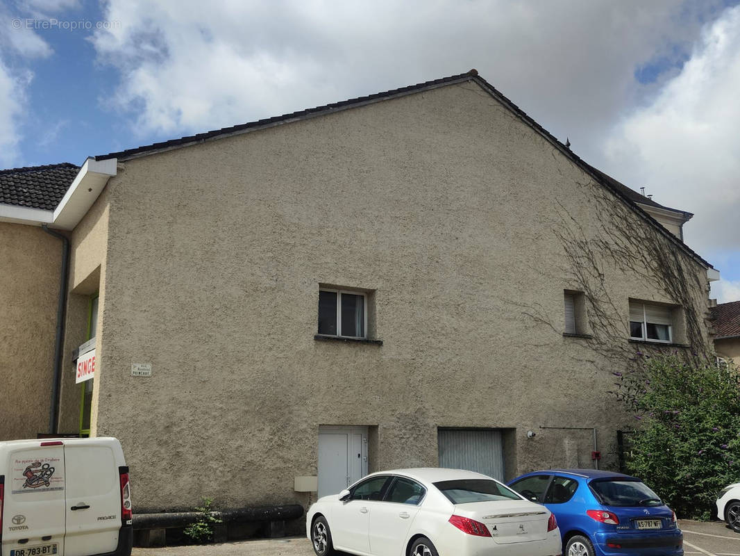 Appartement à VIGNEULLES-LES-HATTONCHATEL