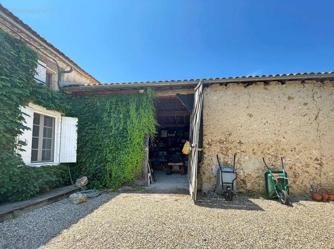 Maison à SAINT-EMILION