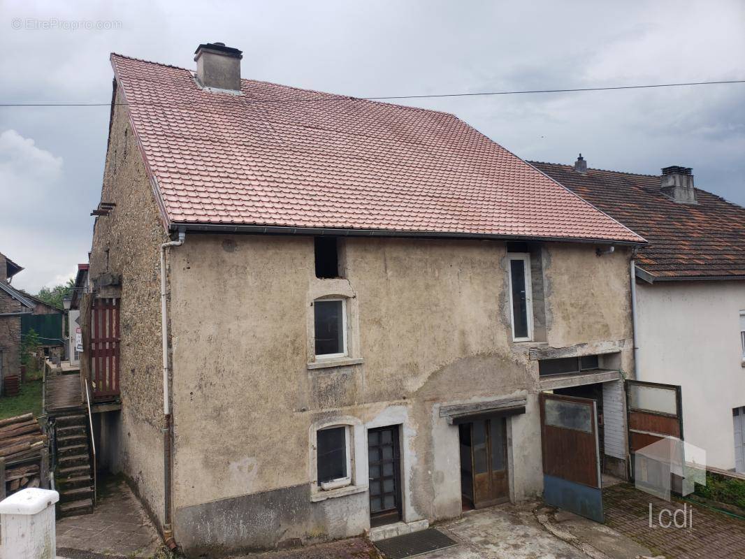 Maison à PORT-SUR-SAONE