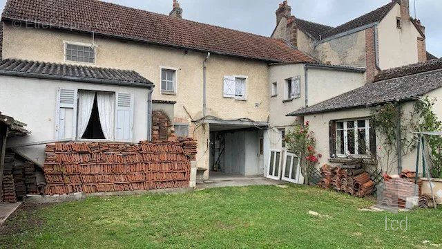 Maison à ROMILLY-SUR-SEINE