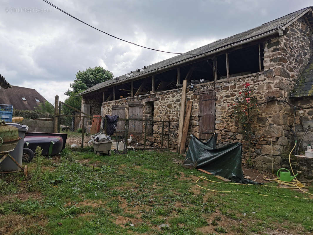 Maison à LA PORCHERIE