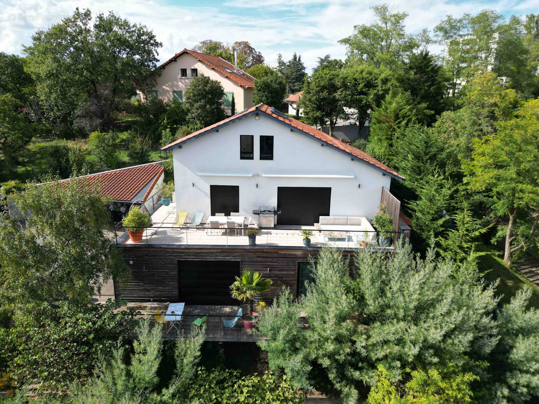 Maison à SAINTE-FOY-LES-LYON