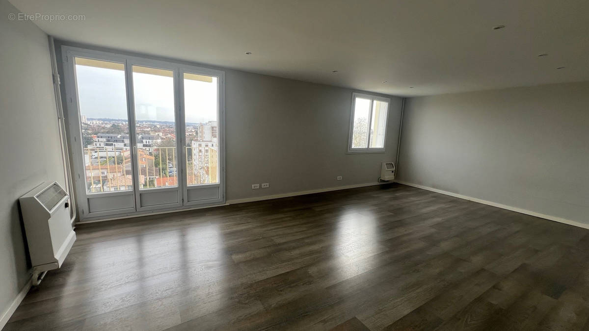 Appartement à BORDEAUX